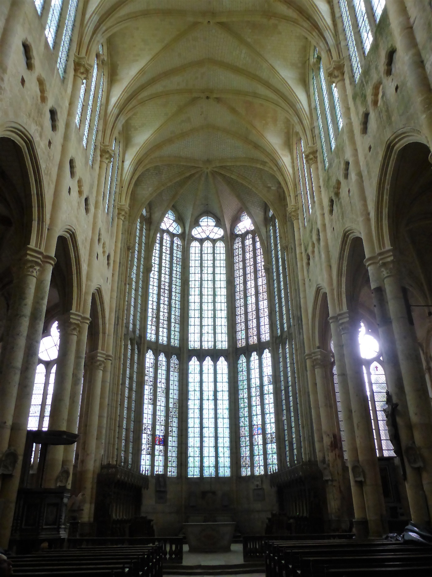 Visite de l’abbaye de Saint-Martin aux Bois par l’association : photos Francis